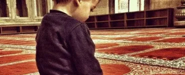 ئاتا-ئانىنىڭ مەسئۇلىيىتىنامازغا ئادەتلەندۈرۈش 8